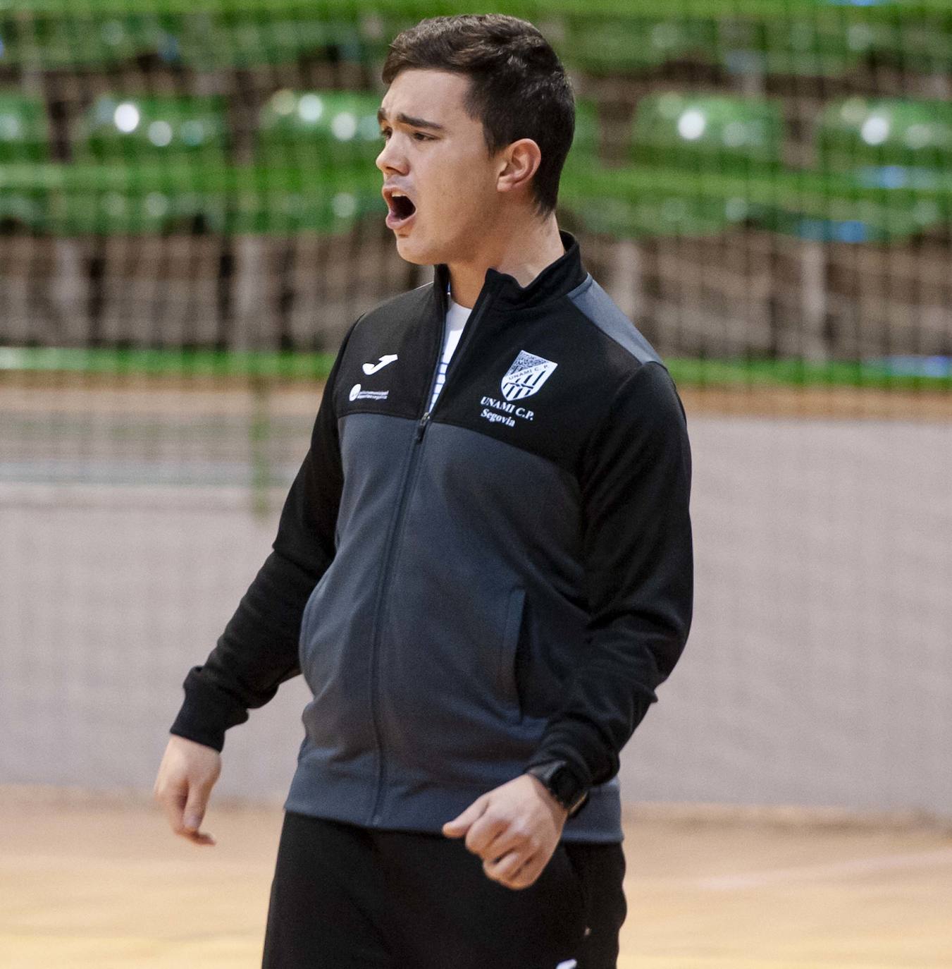 Partido de futbol sala femenino entre el Unami y el San Fernando 