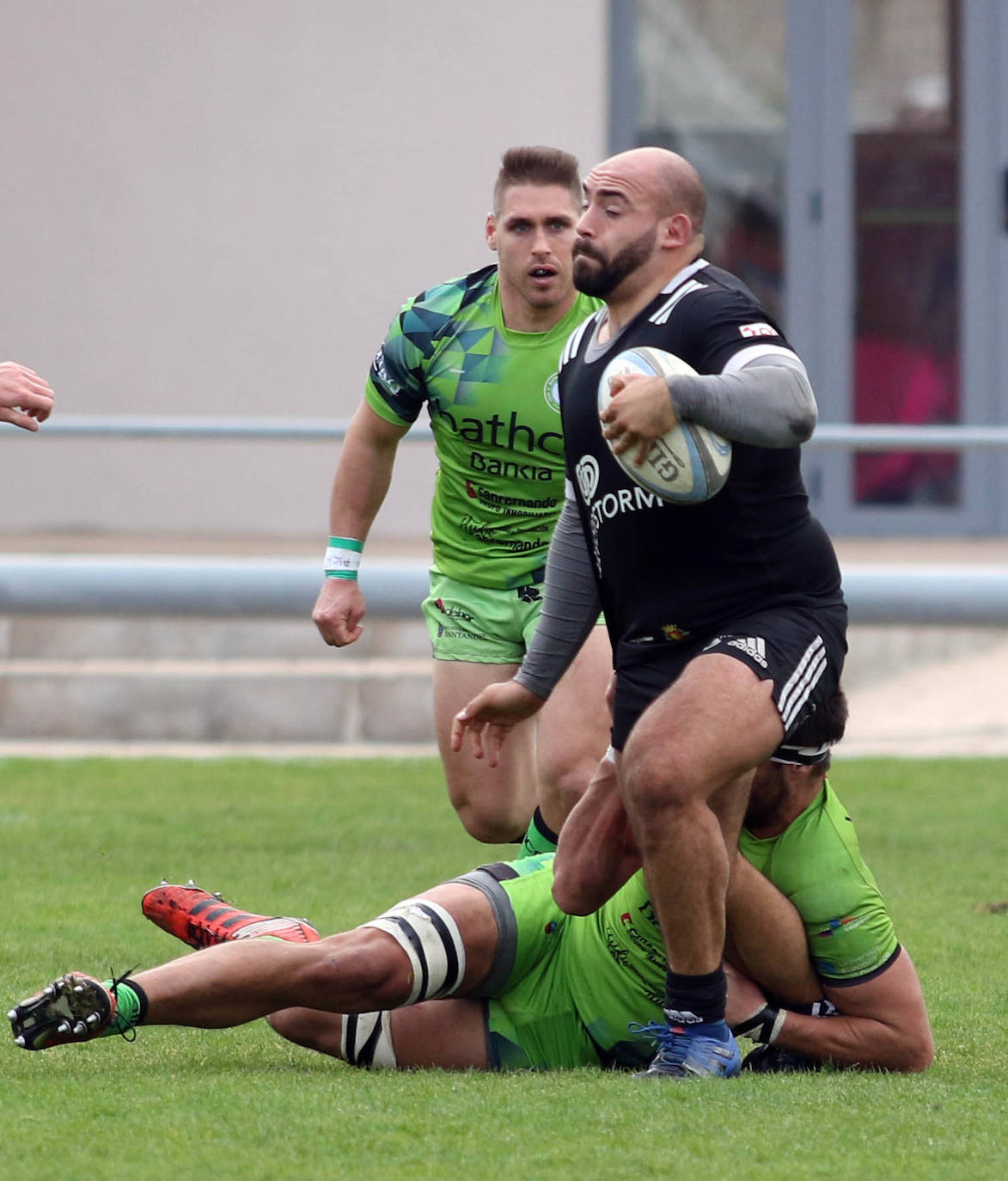 Encuentro celebrado este domingo en Pepe Rojo entre el Silverstorm El Salvador y el Bathco Rugby de Santander.