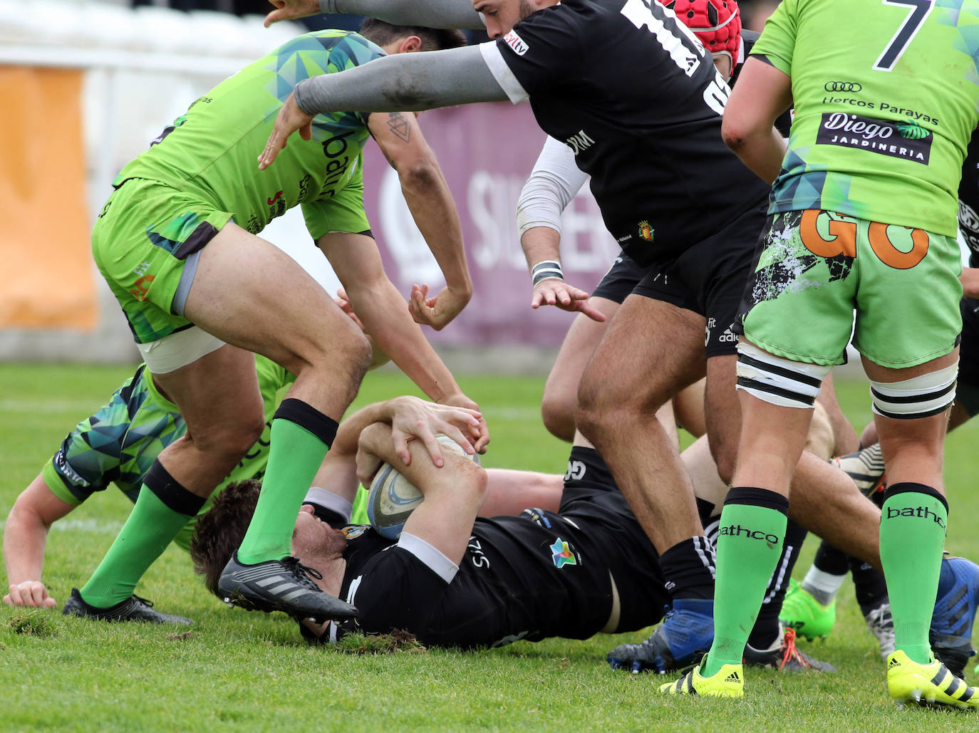 Encuentro celebrado este domingo en Pepe Rojo entre el Silverstorm El Salvador y el Bathco Rugby de Santander.