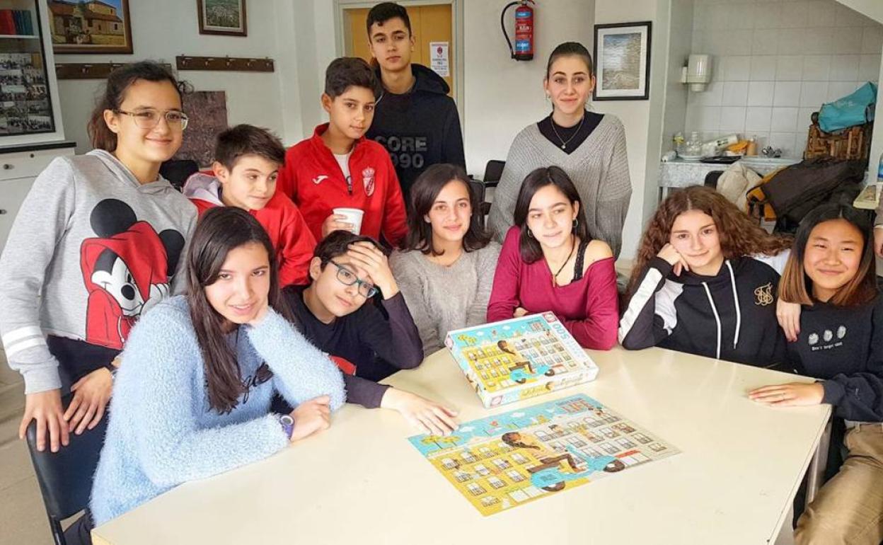 Los jóvenes de Juzbado que participaron en el Concurso de Puzzles.