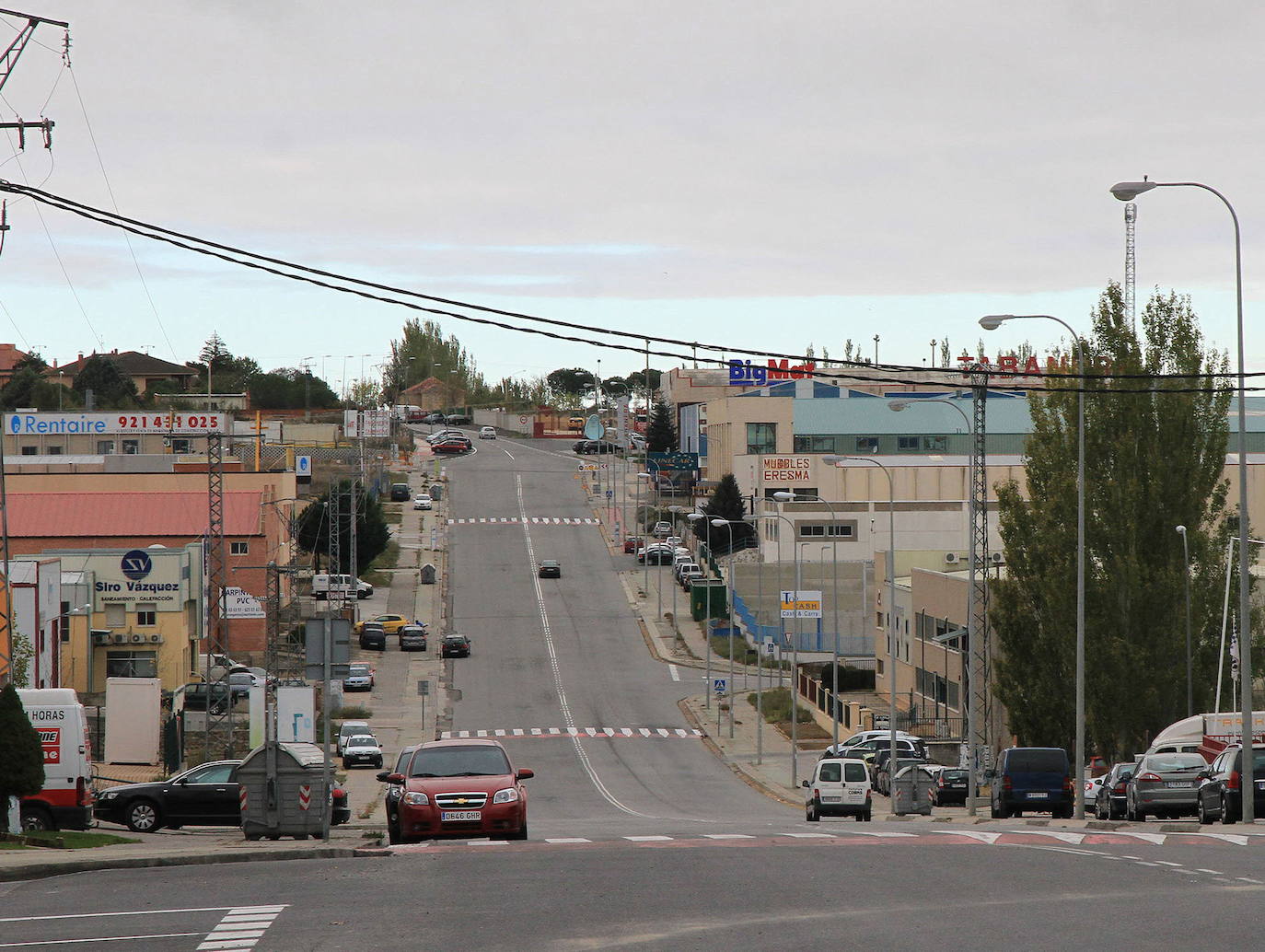 Avenida principal del polígono de Hontoria.