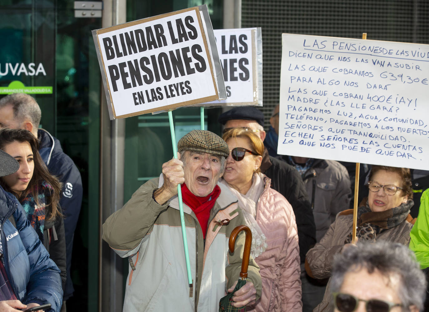 Fotos: Manifestación por las pensiones en Valladolid