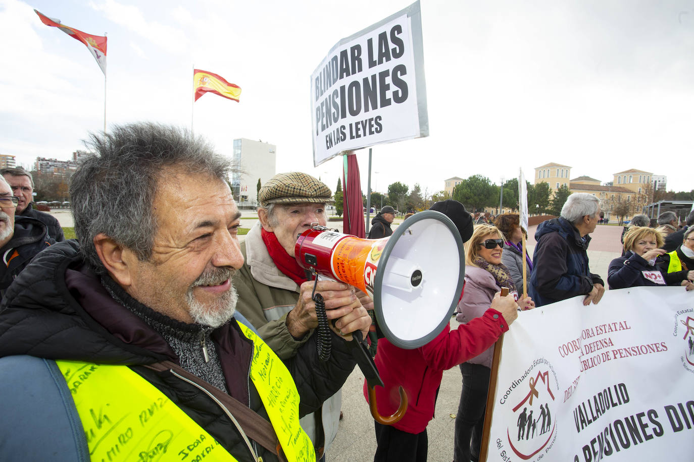 Fotos: Manifestación por las pensiones en Valladolid