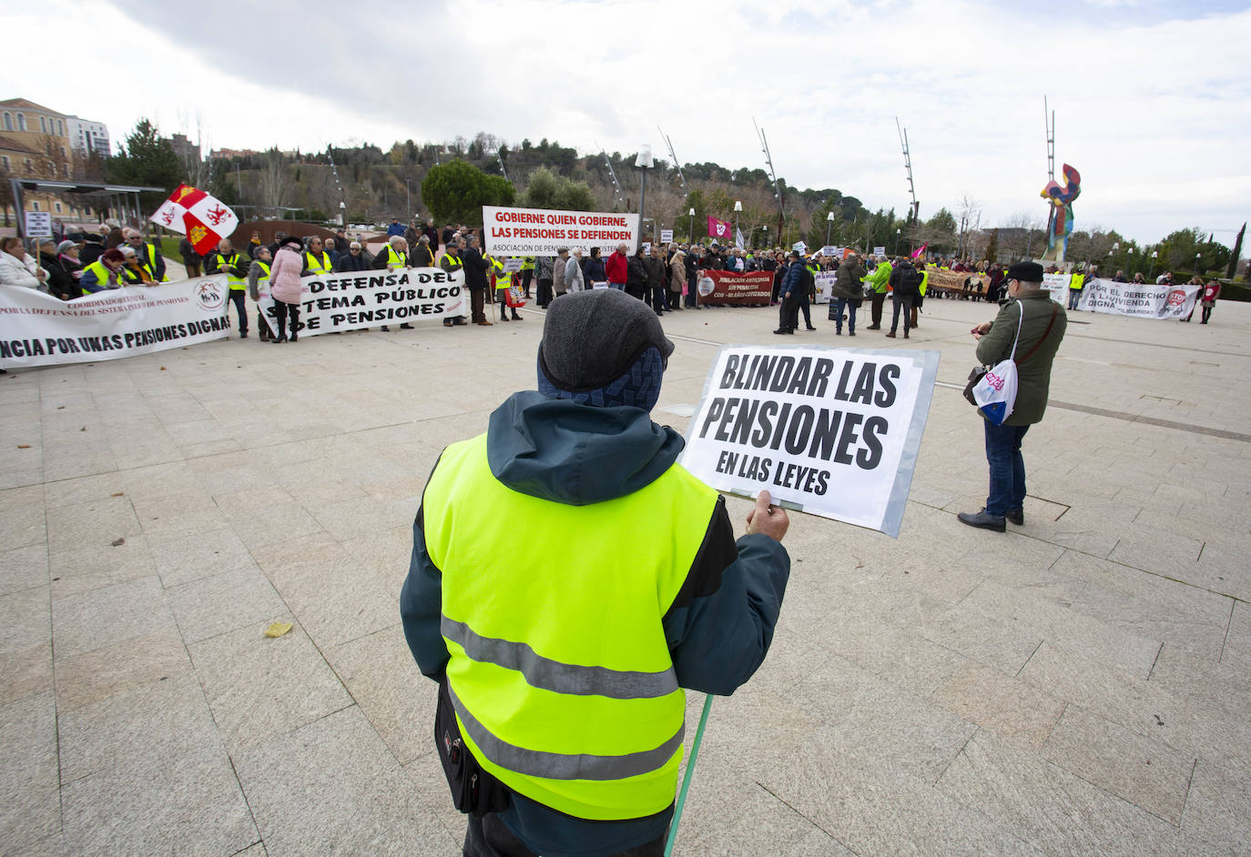 Fotos: Manifestación por las pensiones en Valladolid