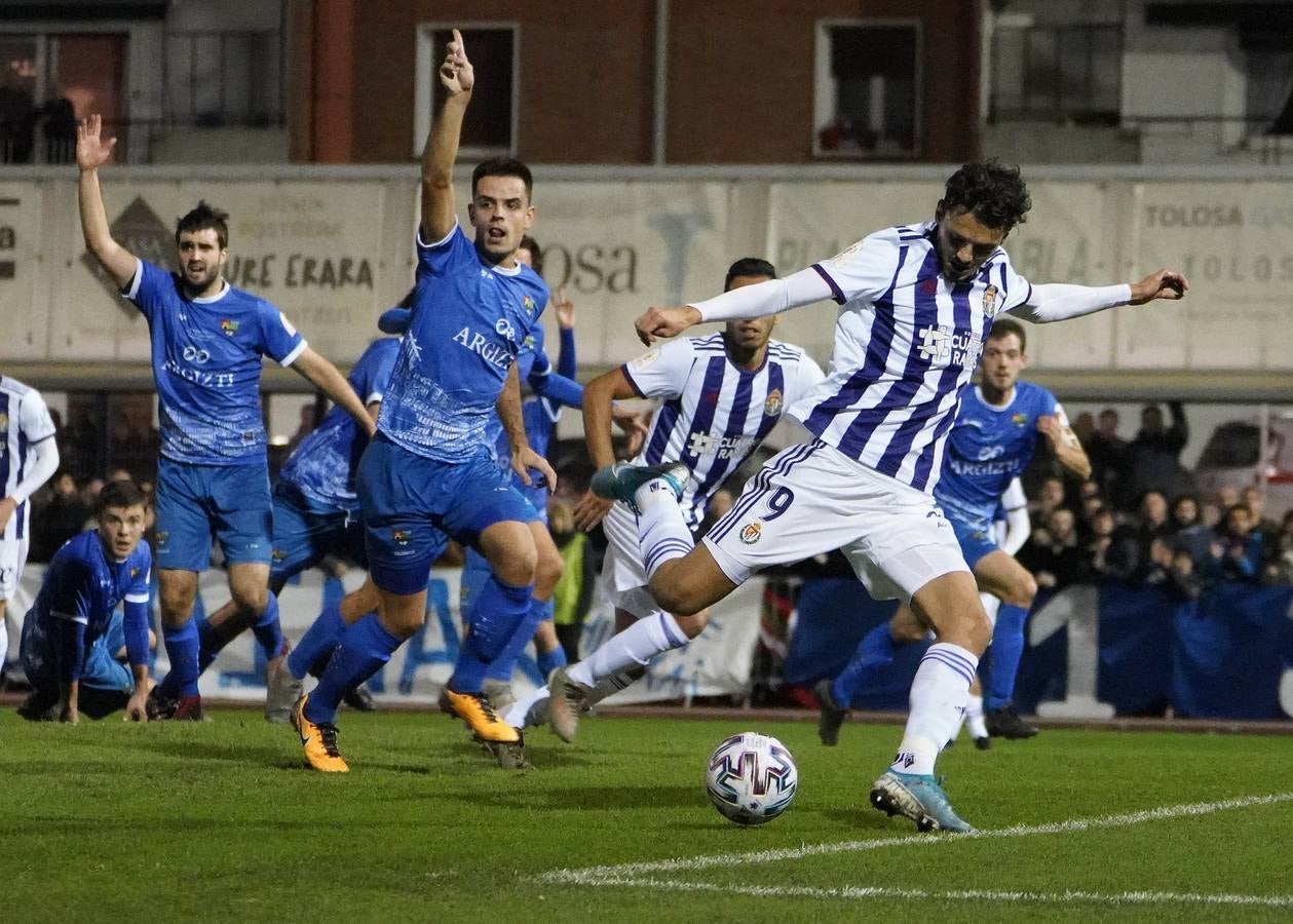 Dos goles de Aguado y uno de Ünal permiten a los blanquivioletas pasar de ronda en la Copa sin mucho desgaste