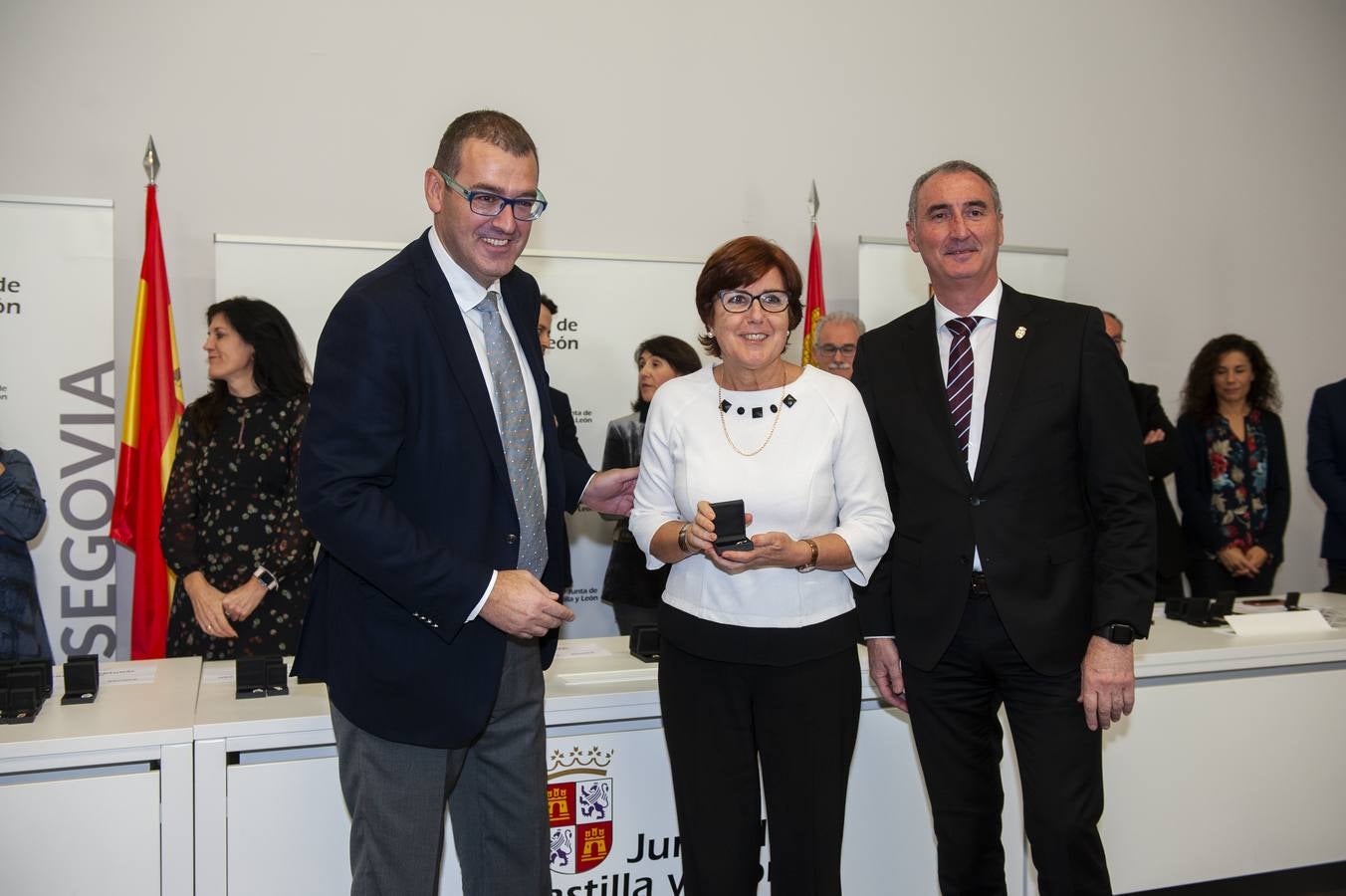 El delegado territorial, José Mazarías, ha trasladado el reconocimiento de la Junta de Castilla y León a 162 funcionarios y laborales que en 2019 culminan su carrera profesional al servicio de los ciudadanos y a los que reciben este año distinciones por años de servicio