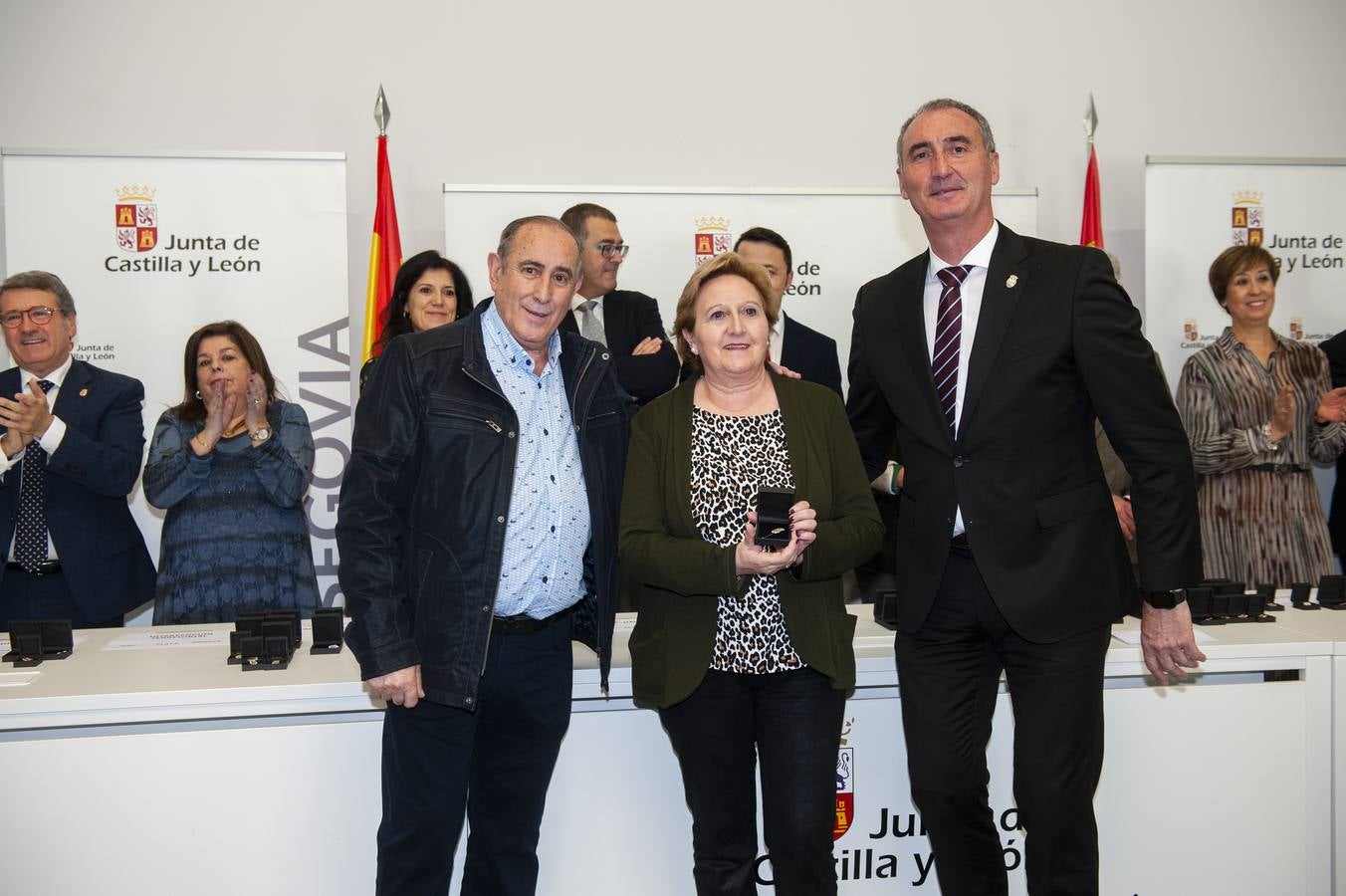 El delegado territorial, José Mazarías, ha trasladado el reconocimiento de la Junta de Castilla y León a 162 funcionarios y laborales que en 2019 culminan su carrera profesional al servicio de los ciudadanos y a los que reciben este año distinciones por años de servicio