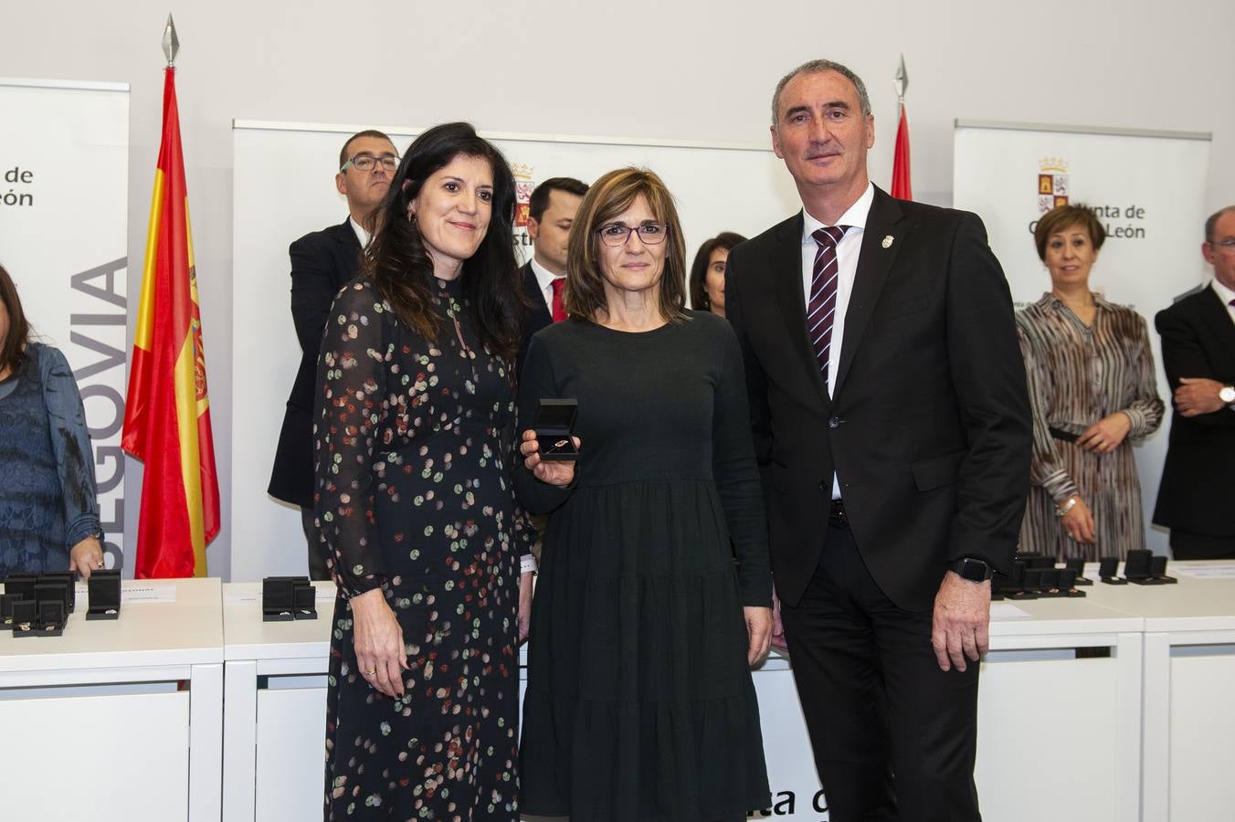El delegado territorial, José Mazarías, ha trasladado el reconocimiento de la Junta de Castilla y León a 162 funcionarios y laborales que en 2019 culminan su carrera profesional al servicio de los ciudadanos y a los que reciben este año distinciones por años de servicio