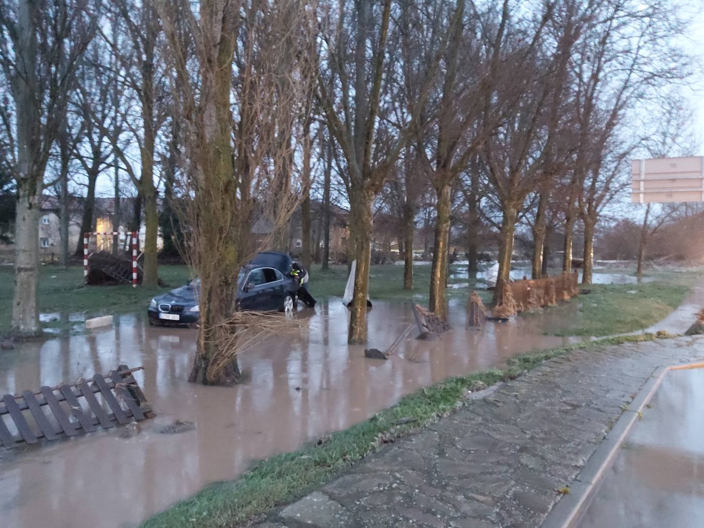 La zona norte de Palencia trata de recuperar la normalidad tras las inundaciones. 