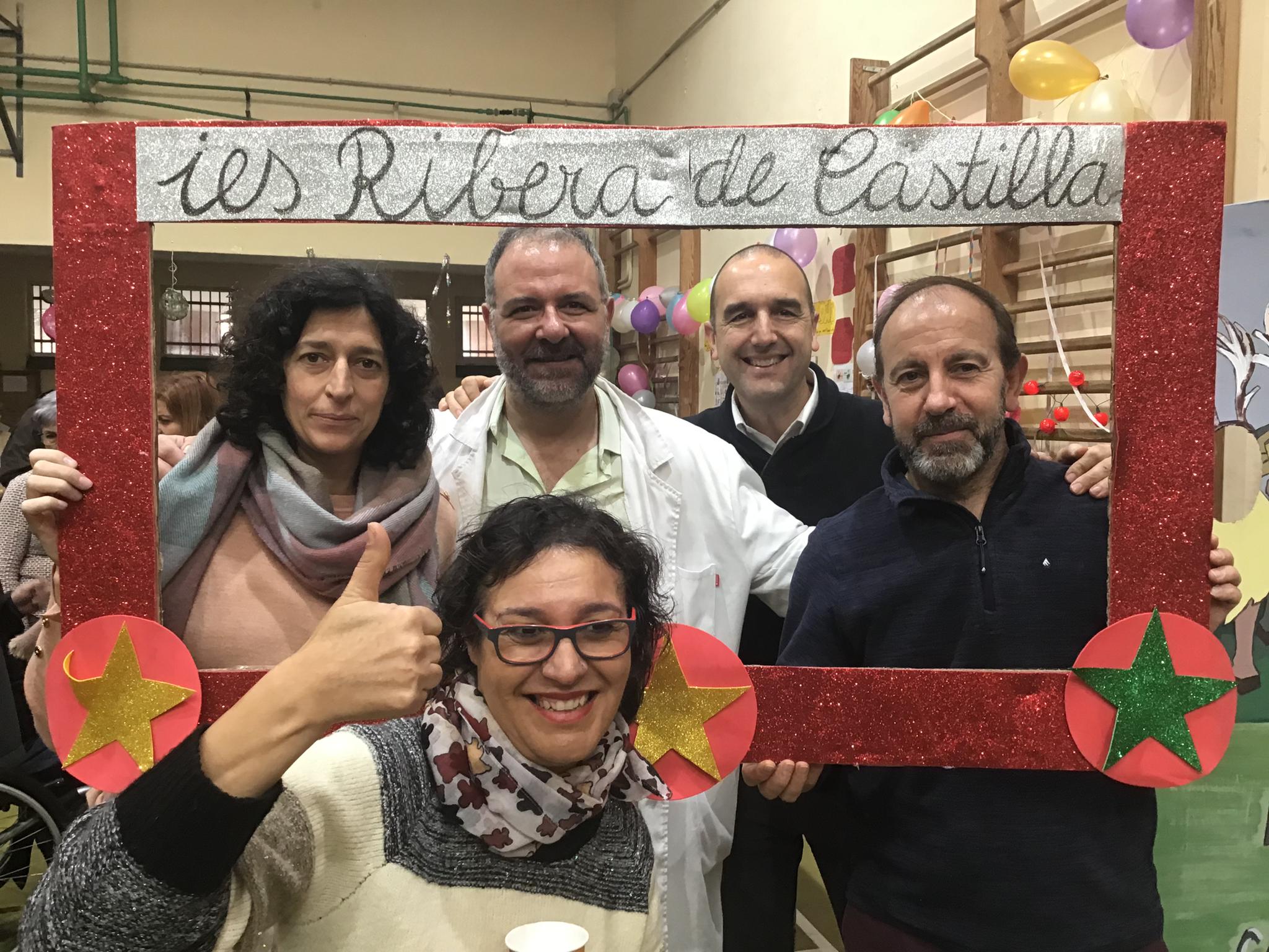 Más de 500 personas se dieron cita en el gimnasio del centro educativo, y lograron recaudar 1.450 euros que irán destinados a las ONG Educa Tanzania y Asalvo