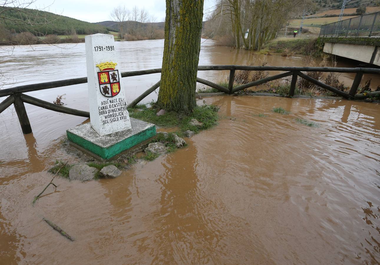 Aspecto del nacimiento del Canal de Castilla en Alar del Rey.