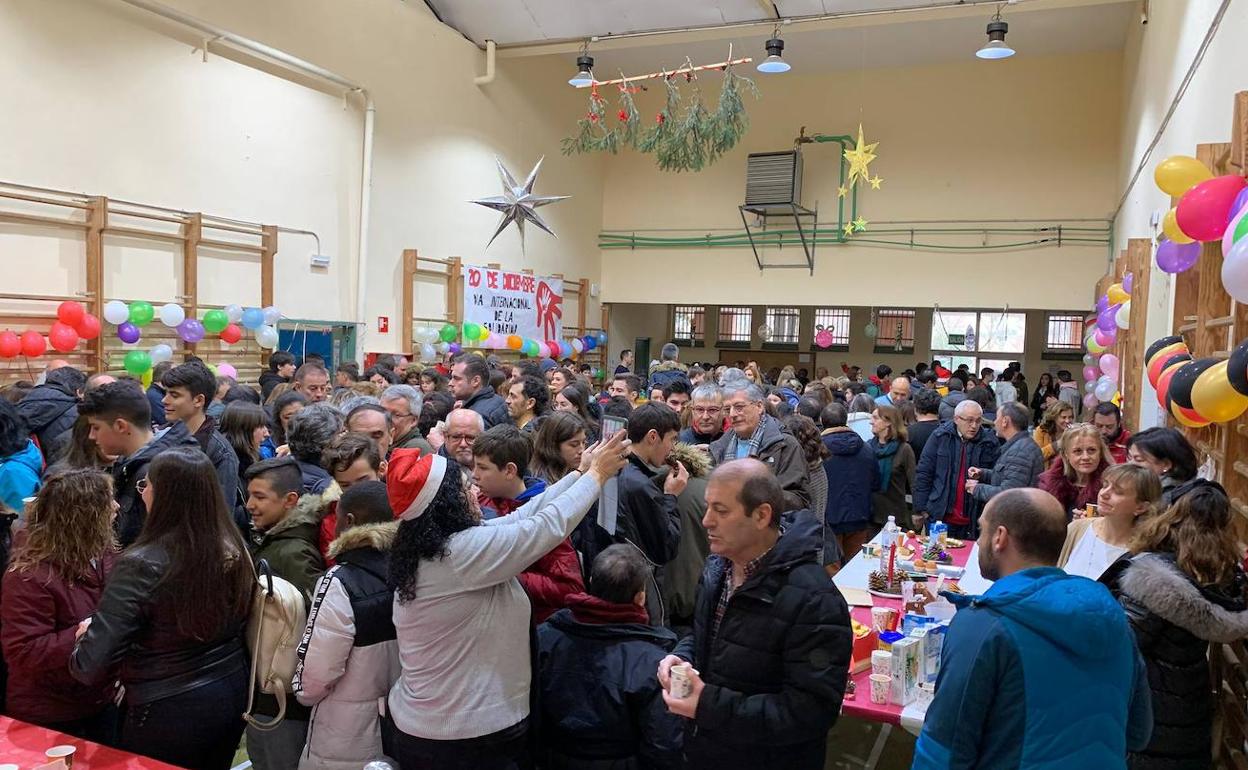 Desayuno solidario en el IES Ribera de Castilla. 