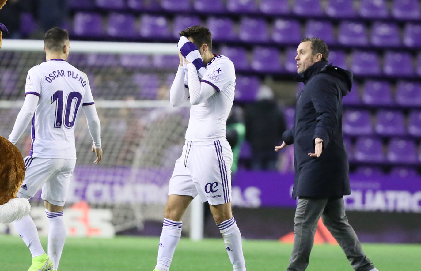 Fotos: Las imágenes del encuentro entre el Real Valladolid y el Valencia