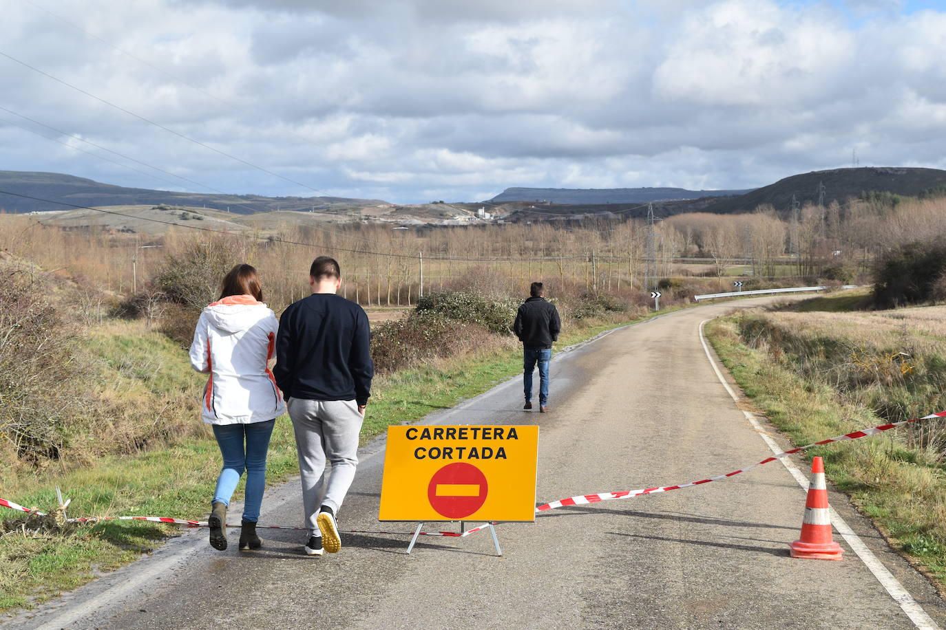 Estado del puente de Villaescusa de las Torres tras la crecida.