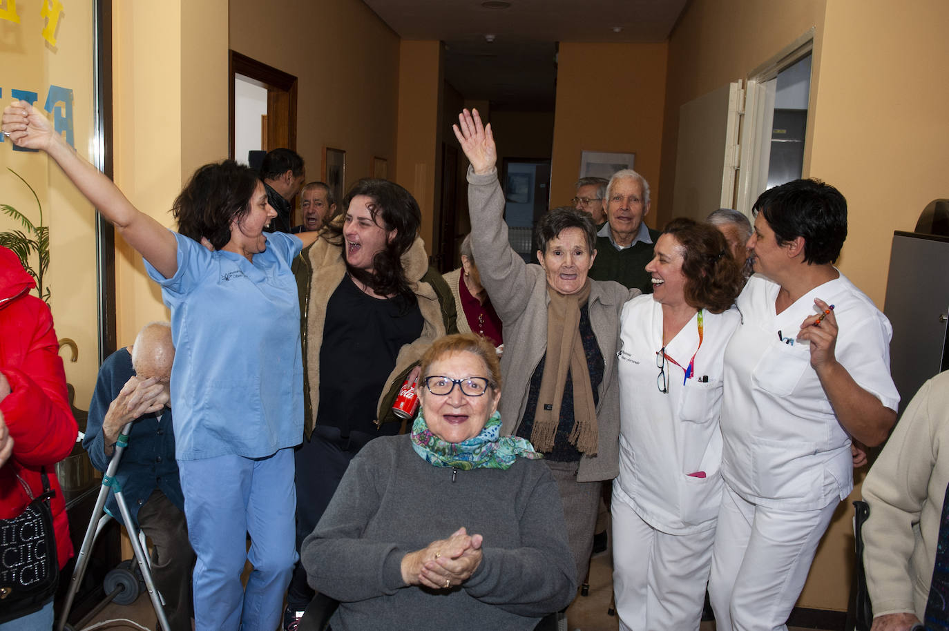 Lluvia de millones en la residencia San Fernando. 