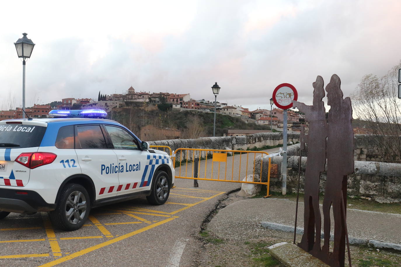 Fotos: El Pisuerga, a punto de inundar por completo el puente de Simancas