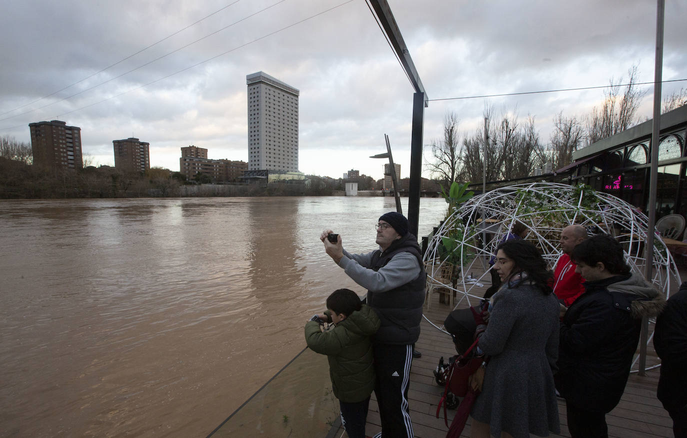 Durante este domingo el caudal fluvial del Pisuerga a su paso por Valladolid ha alcanzado los 1.190 metros cúbicos por segundo.