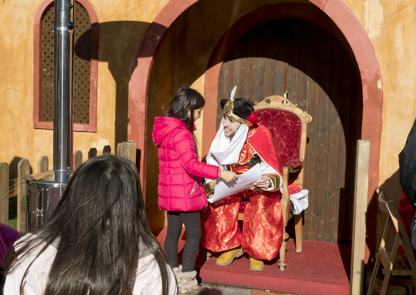 Este sábado día 21 de diciembre el paje de sus majestades comenzó a recoger los deseos de los más pequeños y estará en la Plaza Mayor hasta el próximo 5 de enero