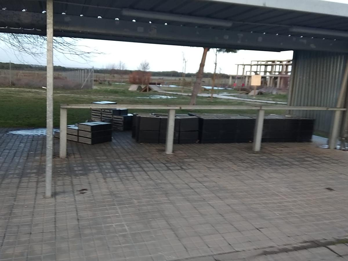 Buzones tirados por el temporal en Aldeamayor de San Martín