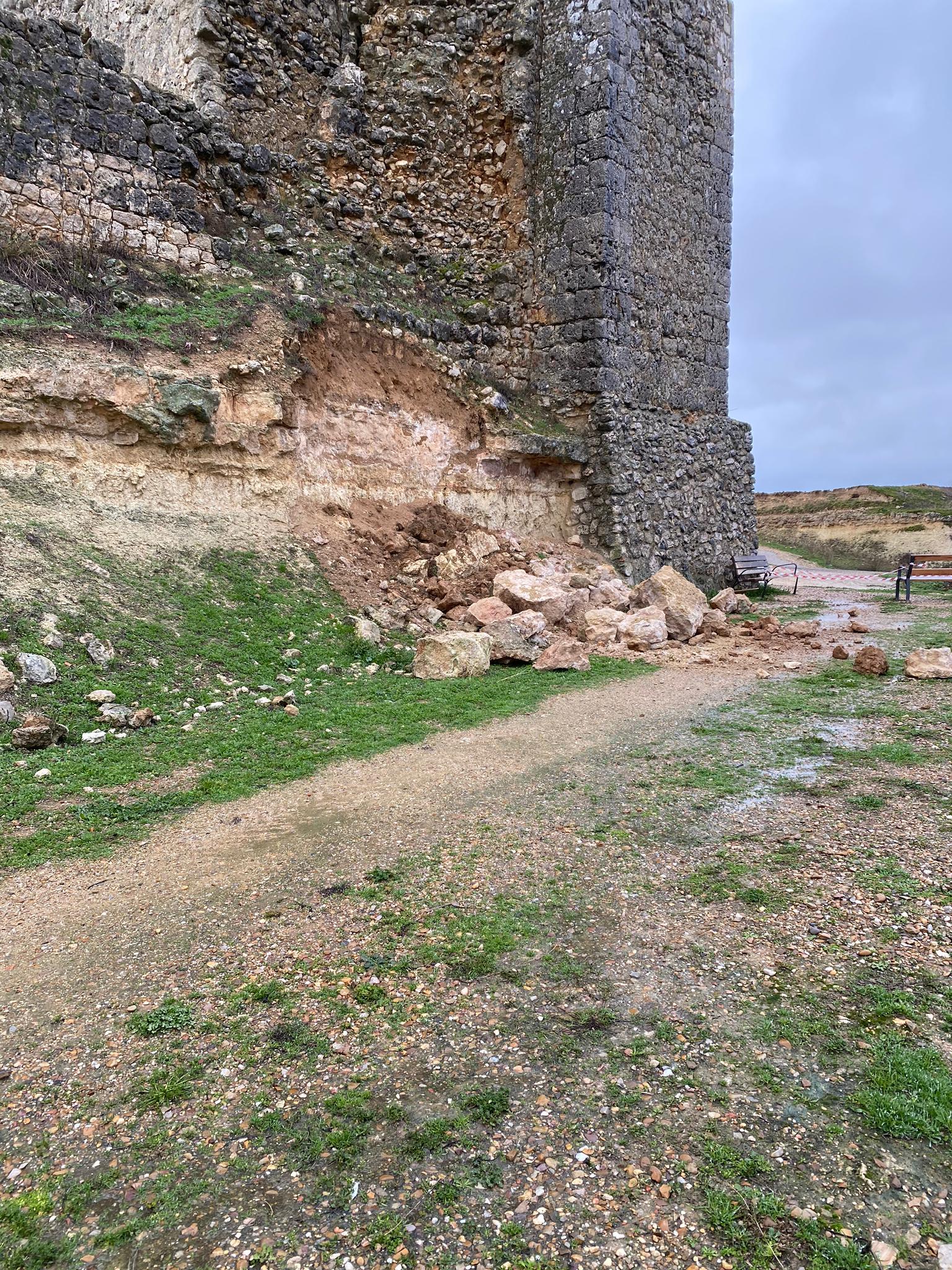 Desprendimientos en el castillo de Urueña.