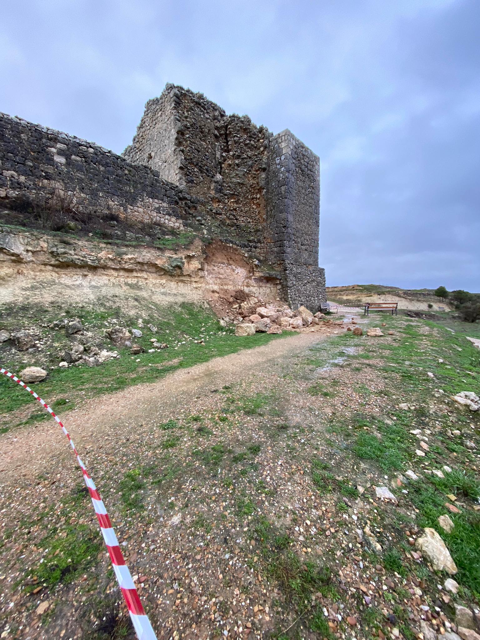 Desprendimientos en el castillo de Urueña.