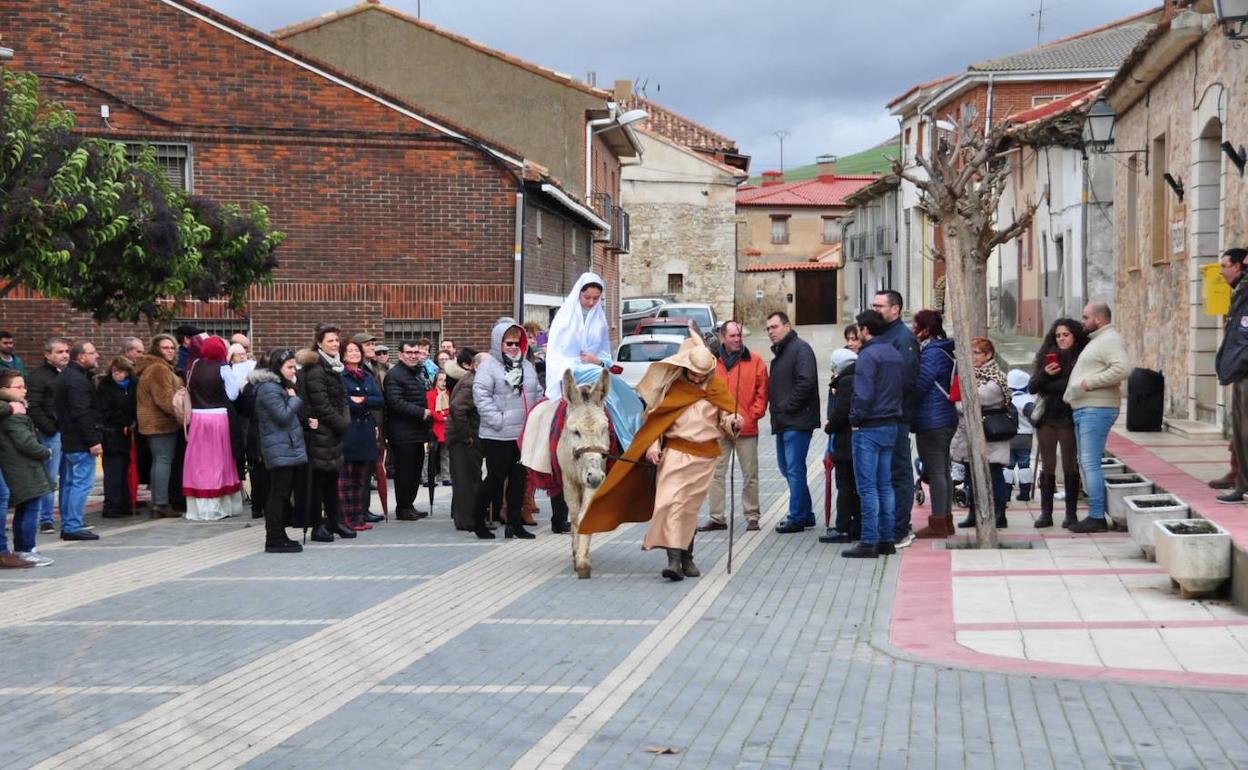 Recreación de la llegada de la virgen María y San José a la localidad. 