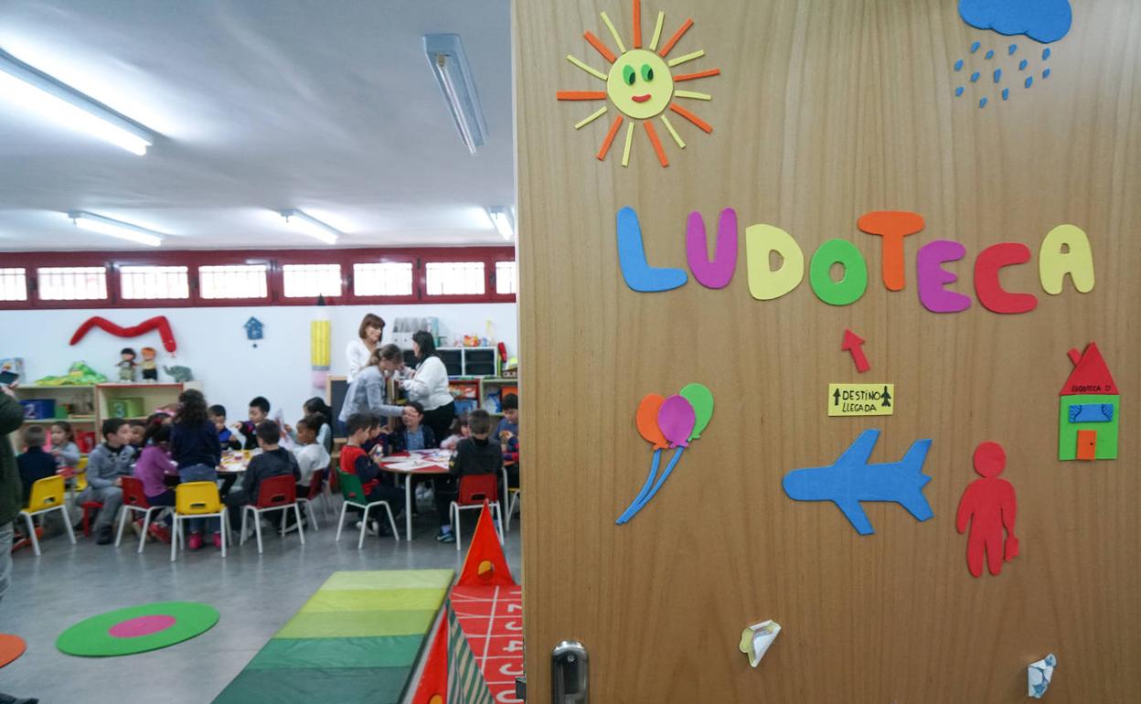 Ludoteca navideña del centro municipal Luis Vives.