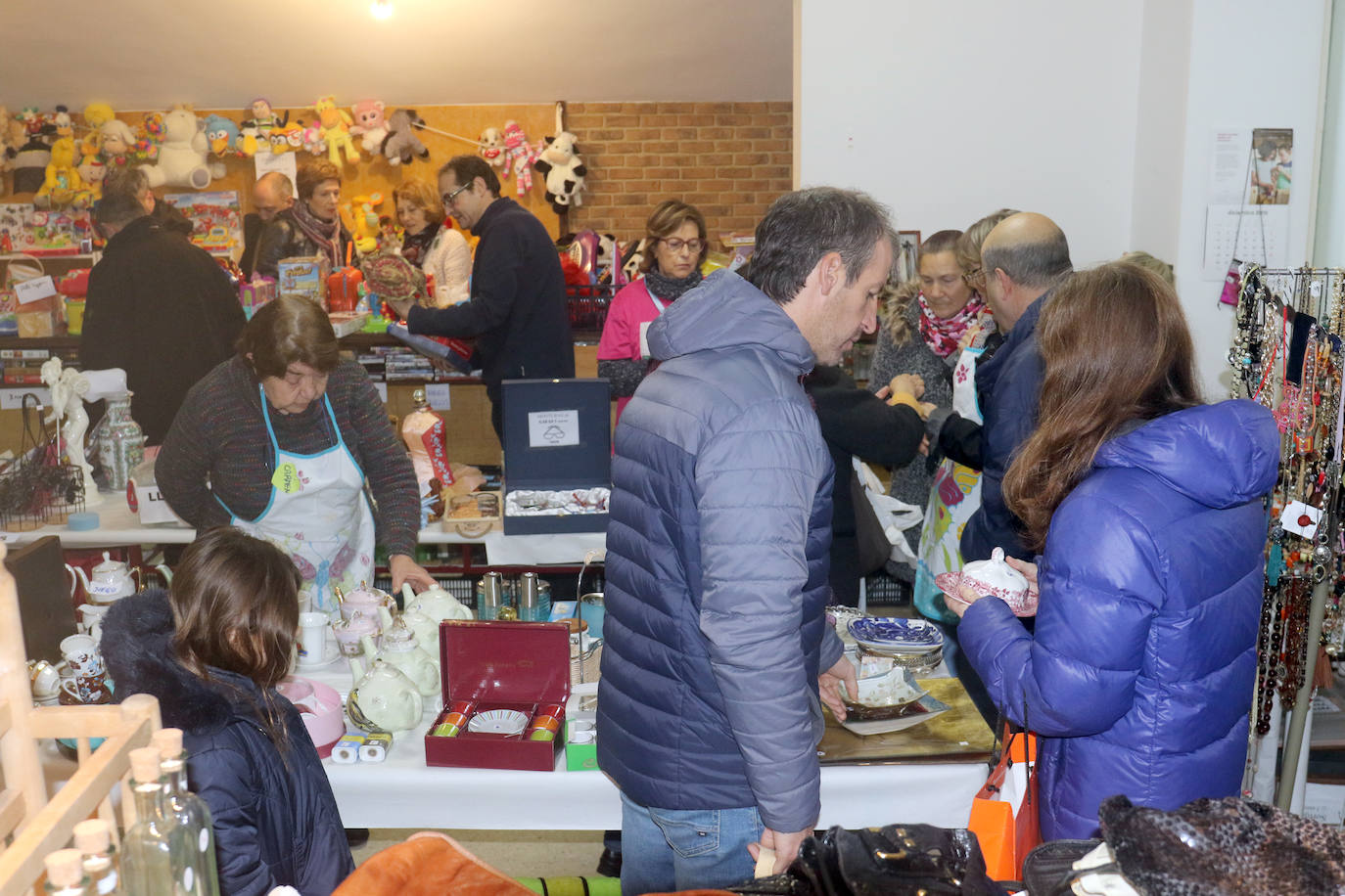 El acto solidario se realiza en la Iglesia de la Paz en Plaza de España con el objetivo de recaudar dinero para Madagascar.