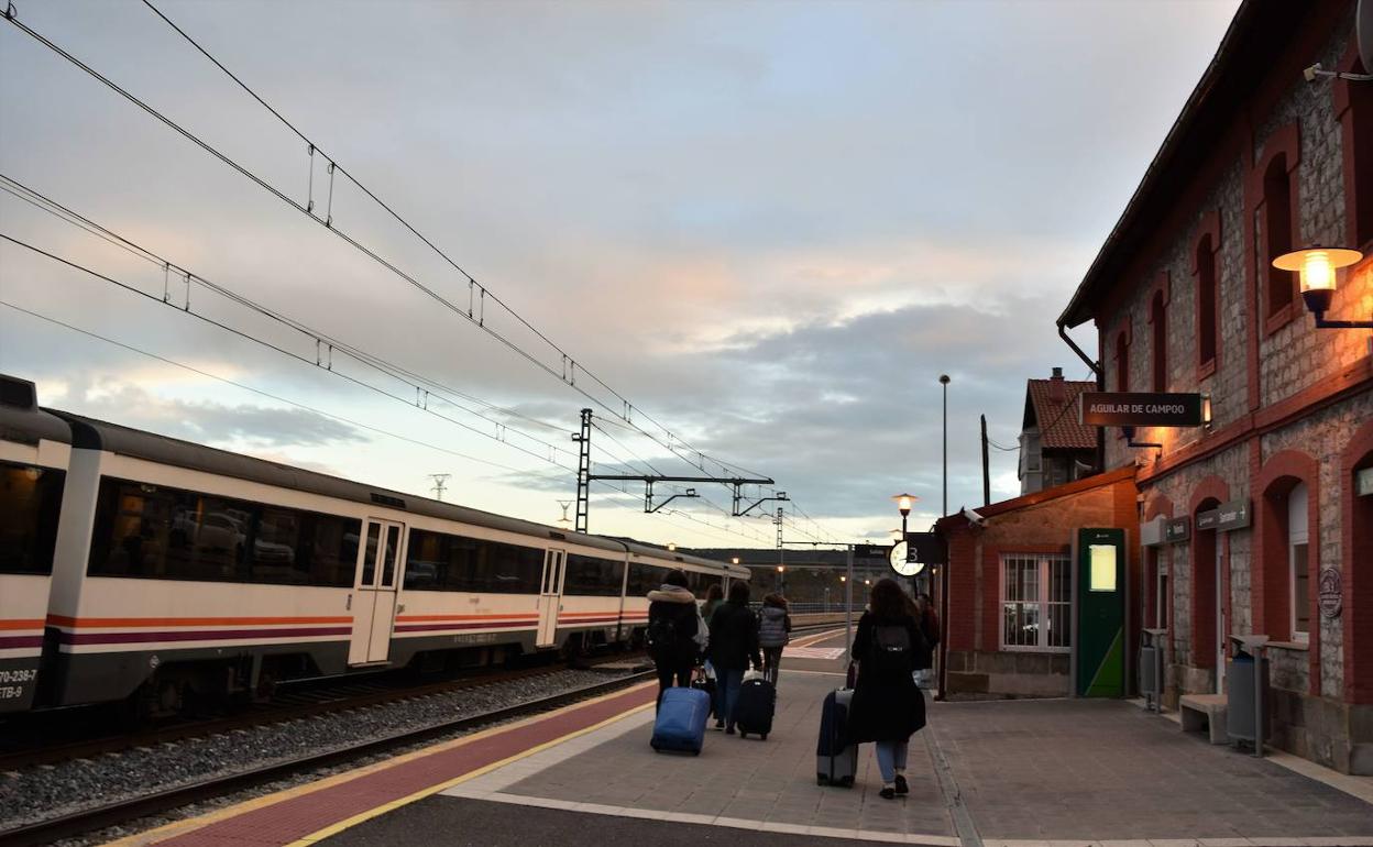 Estación de tren de Aguilar, en el barrio de Camesa. 