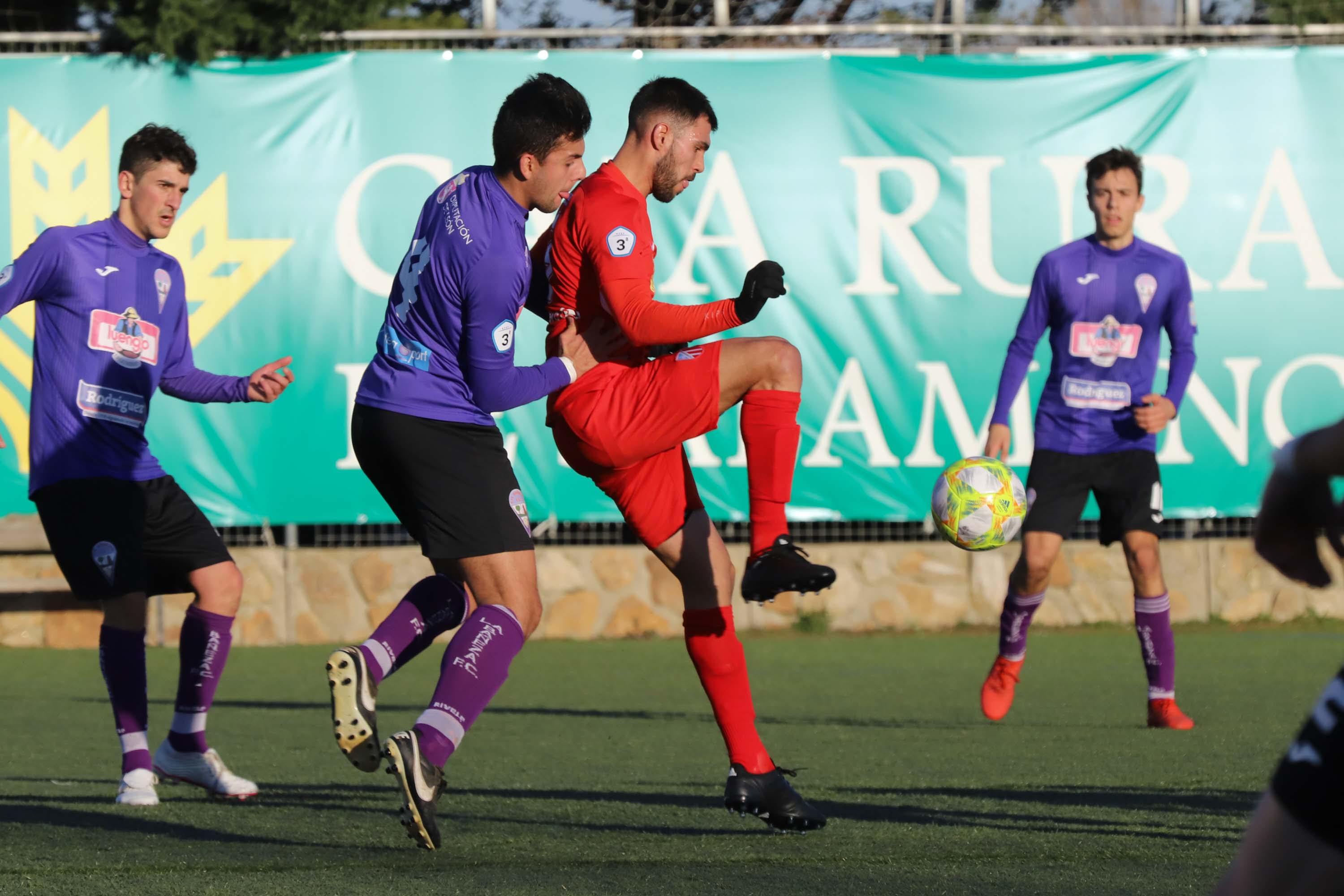 Fotos: La falta de gol impide la victoria del Santa Marta ante La Bañeza