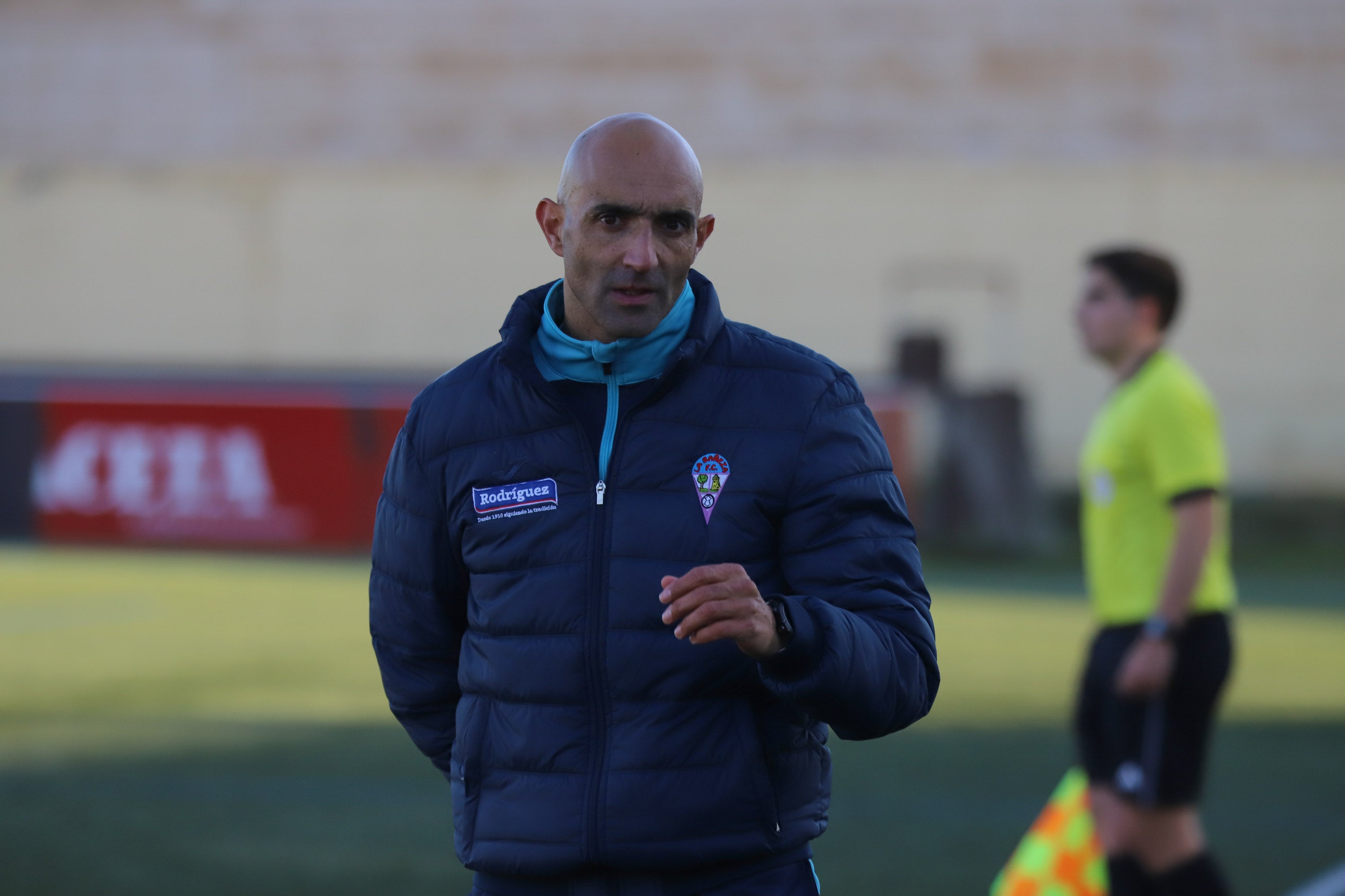 Fotos: La falta de gol impide la victoria del Santa Marta ante La Bañeza