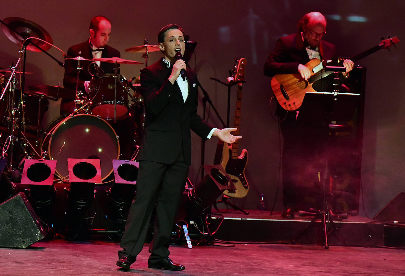 Celebración de Mira quien canta en el auditorio de El Espina. PEDRO LUIS MERINO