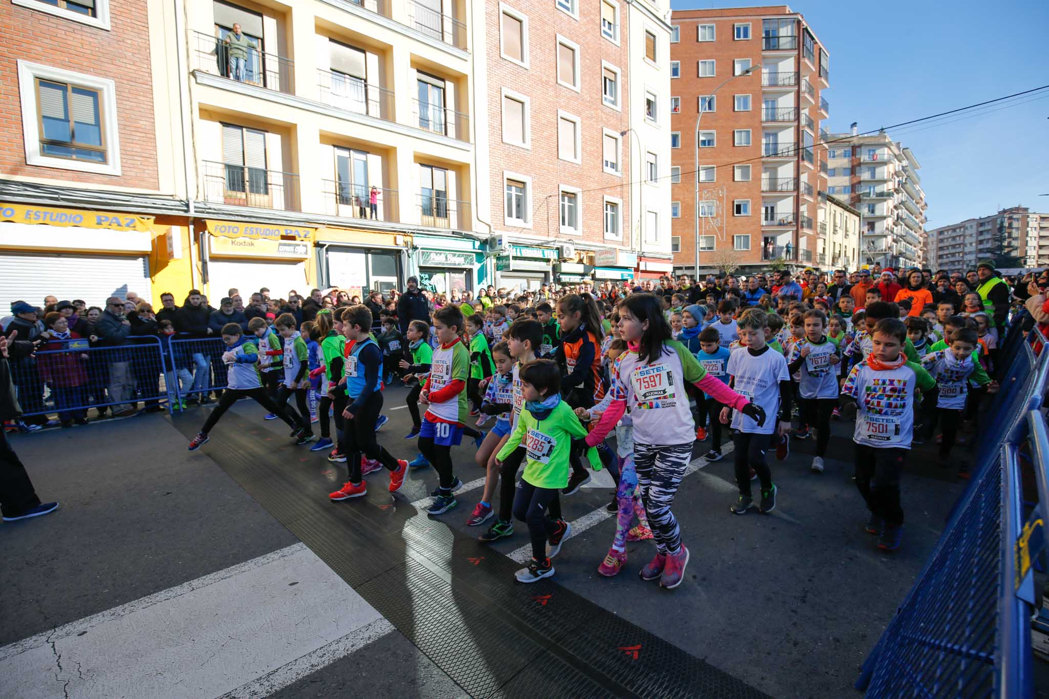 Primera carrera de niños de la San Silvestre salmantina. 