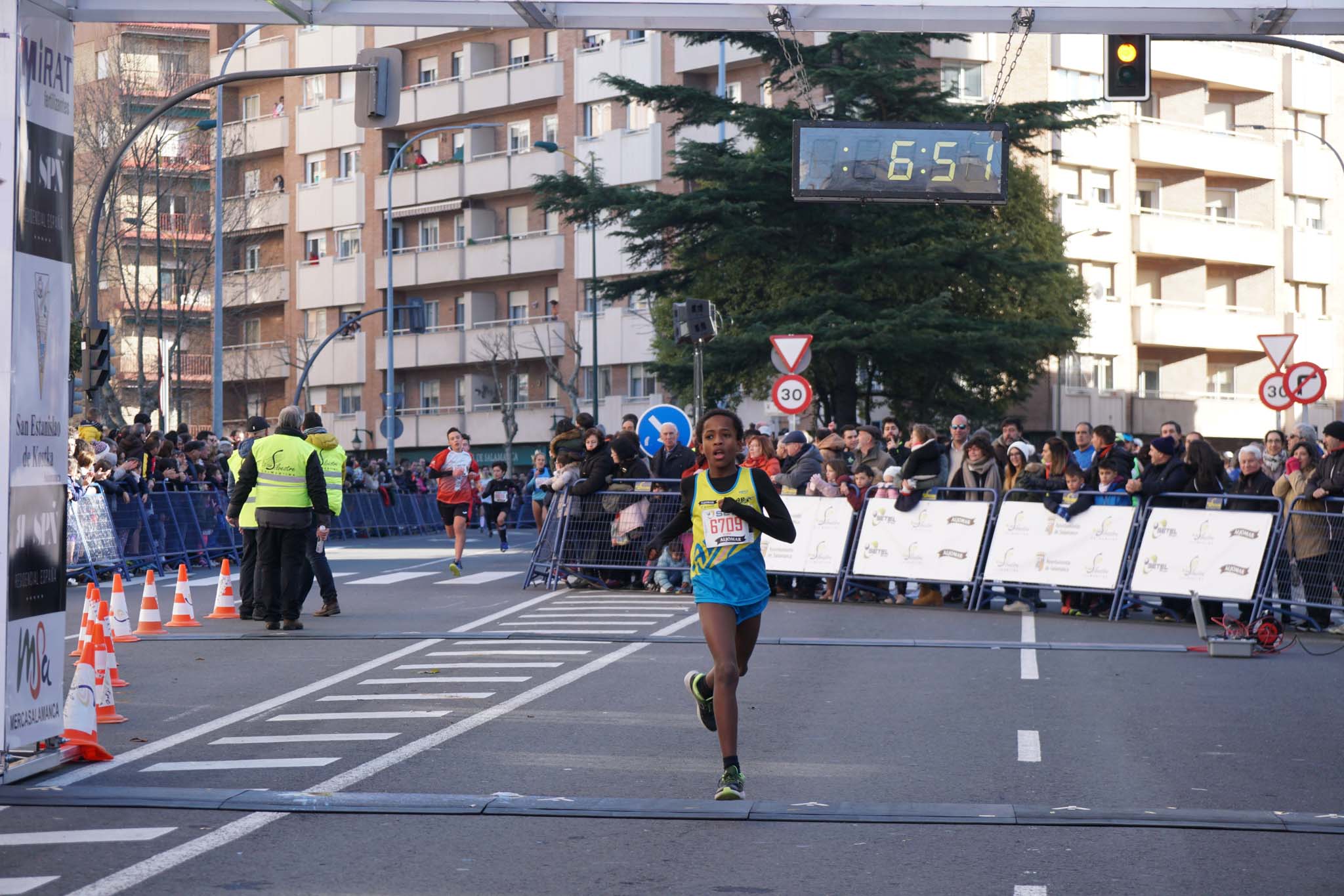 Primera carrera de niños de la San Silvestre salmantina.