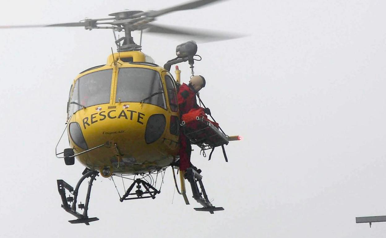 Imagen del helicóptero de Rescate de Protección Civil.