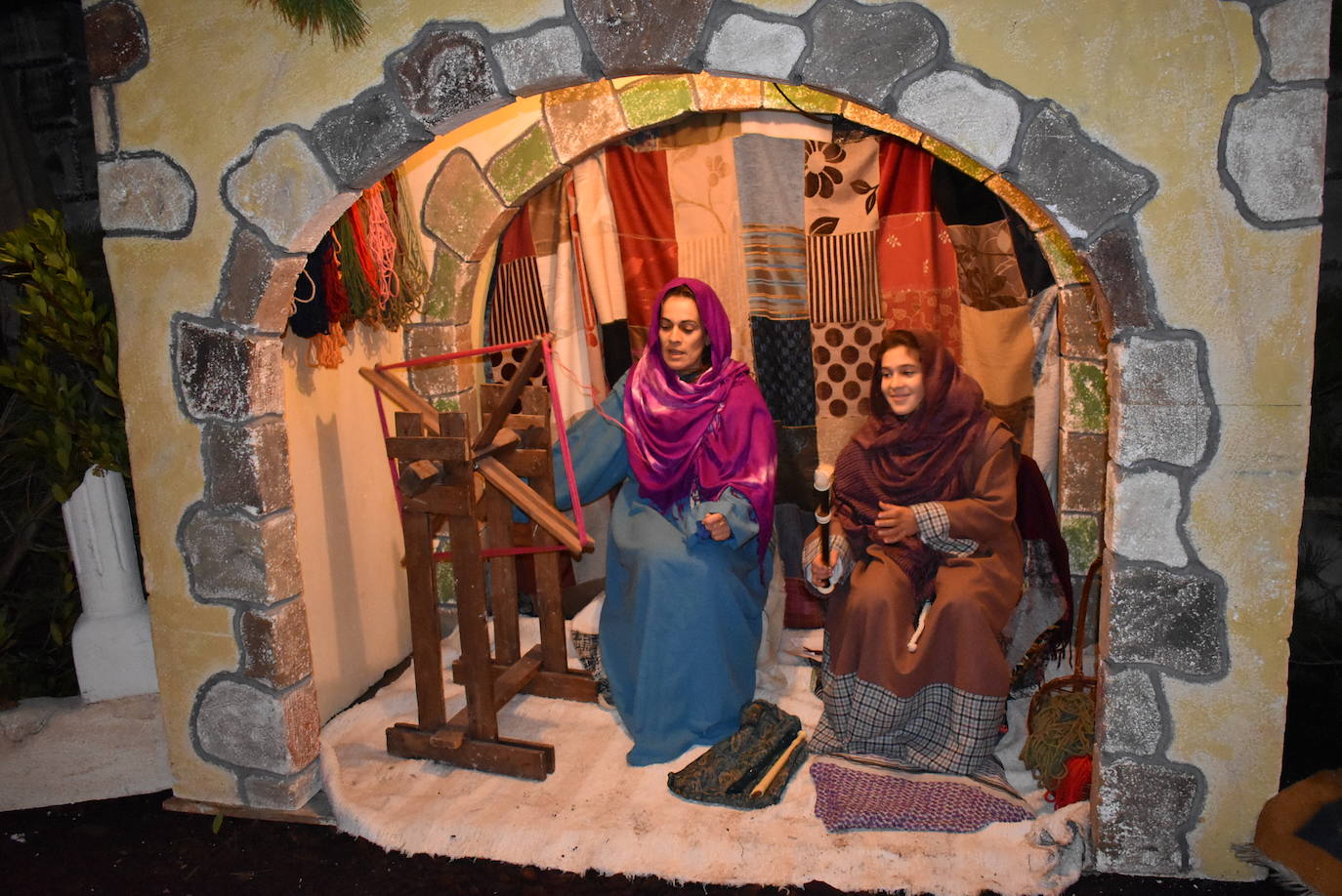 En esta XI edición participaron los 25 quintos de este año. Este montaje destacó principalmente por su realismo y gran variedad de escenas y antiguos oficios, como el pescadero, hortelano, panadero, y el cantero, representado por su alcalde, Félix Velasco.