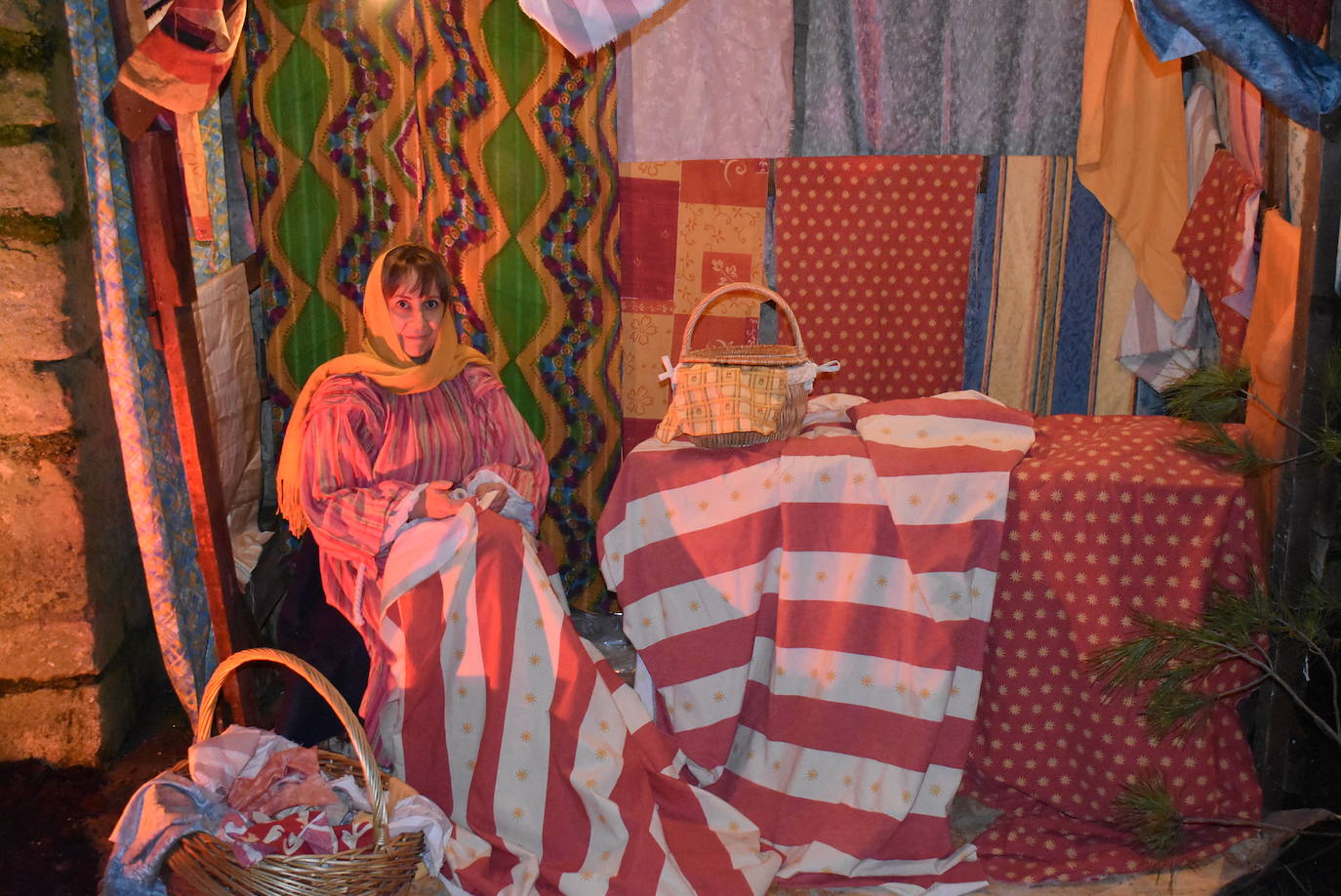 En esta XI edición participaron los 25 quintos de este año. Este montaje destacó principalmente por su realismo y gran variedad de escenas y antiguos oficios, como el pescadero, hortelano, panadero, y el cantero, representado por su alcalde, Félix Velasco.