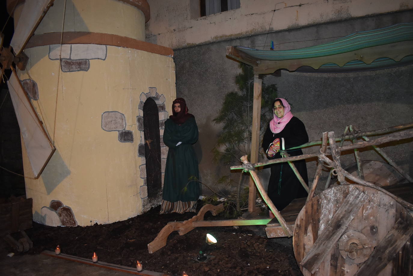 En esta XI edición participaron los 25 quintos de este año. Este montaje destacó principalmente por su realismo y gran variedad de escenas y antiguos oficios, como el pescadero, hortelano, panadero, y el cantero, representado por su alcalde, Félix Velasco.