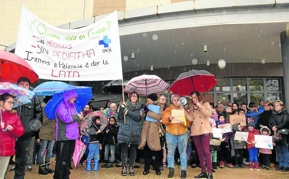 Protesta en Guardo para reclamar un pediatra.