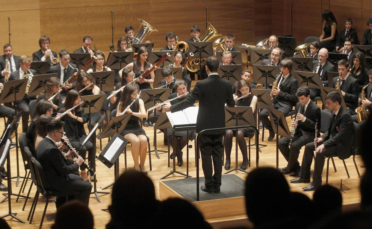 La Banda Sinfónica de Arroyo, que ofrecerá este viernes un concierto. 