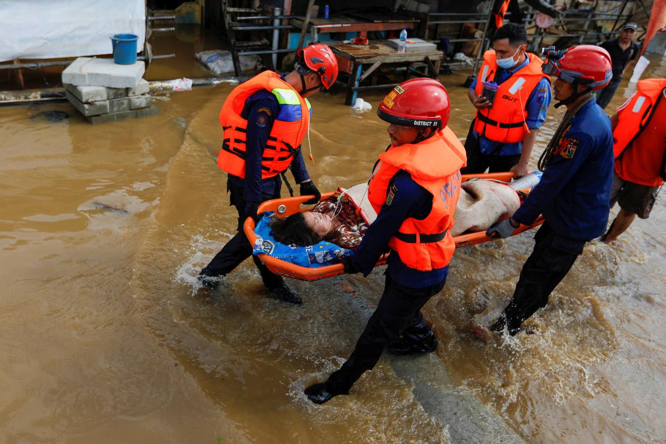 Fotos: Las imágenes que han dejado las inundaciones de Indonesia