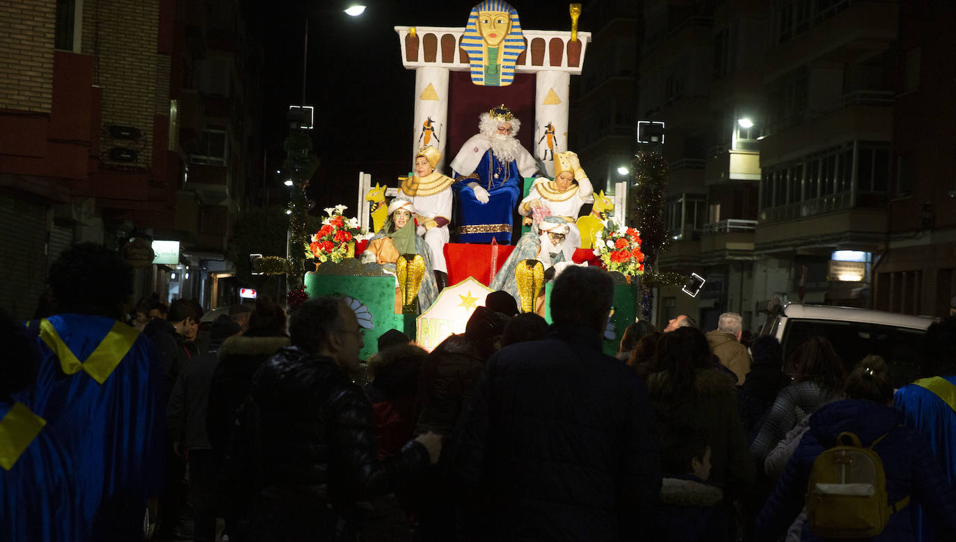 La Coordinadora contra el Narcotráfico de Pajarillos ha celebrado su tradicional cabalgata sin camellos. 