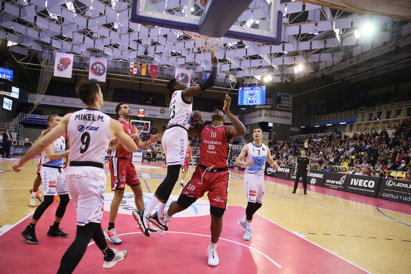 La fortaleza mental de los de Hugo López resultó clave para superar los momentos delicados ante un Delteco Guipúzcoa que no peridió la cara al partido y que llegó a levantar quince puntos en contra. 