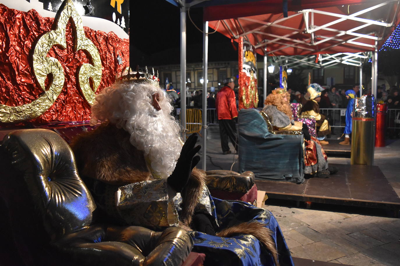 Los Reyes Magos en la cabalgata de aguilar.