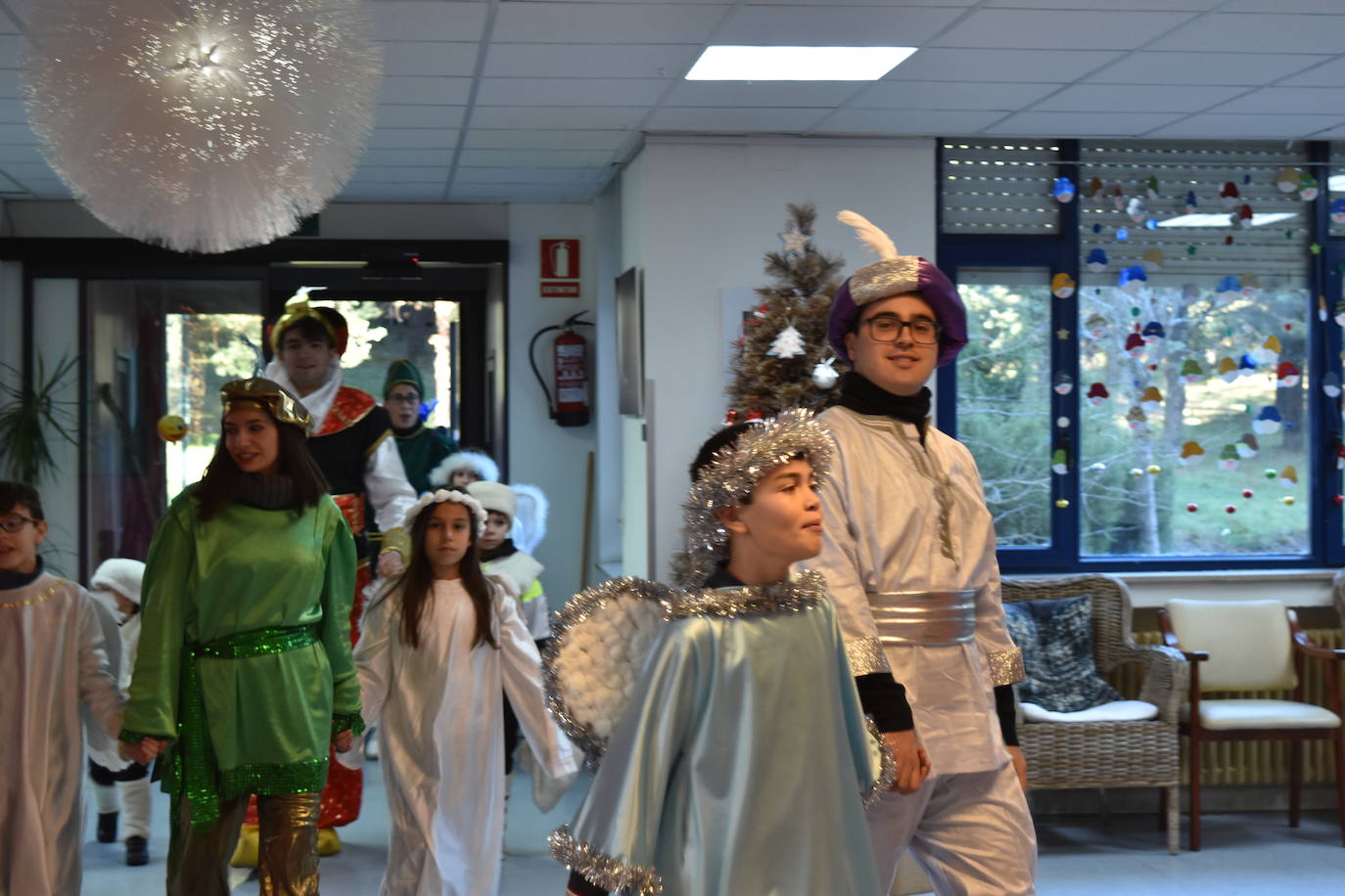Los Reyes Magos en la cabalgata de aguilar.