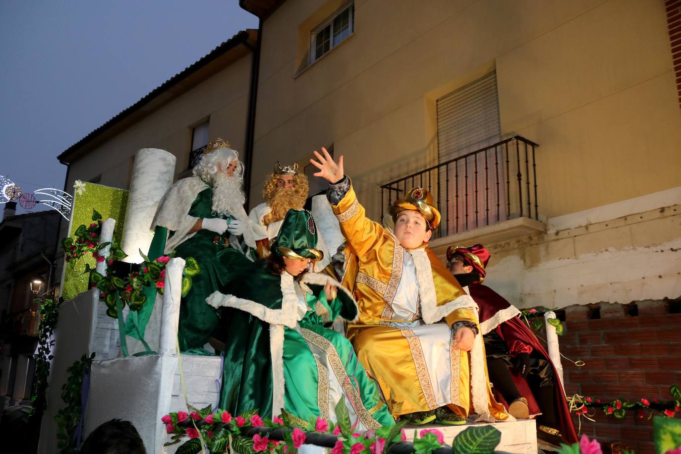Baltanás recibe a los Reyes Magos con chocolates y roscón.