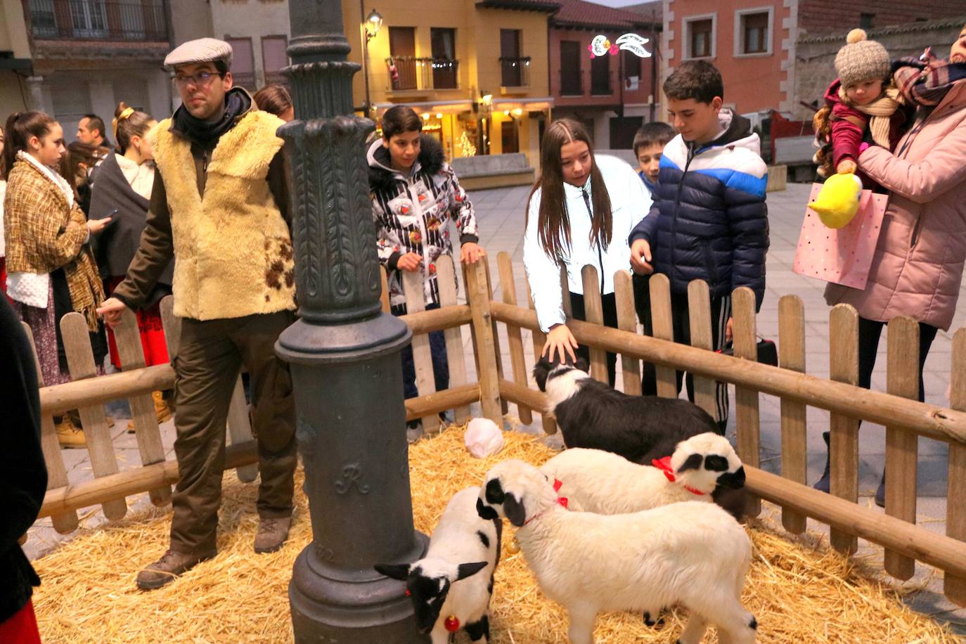 Baltanás recibe a los Reyes Magos con chocolates y roscón.