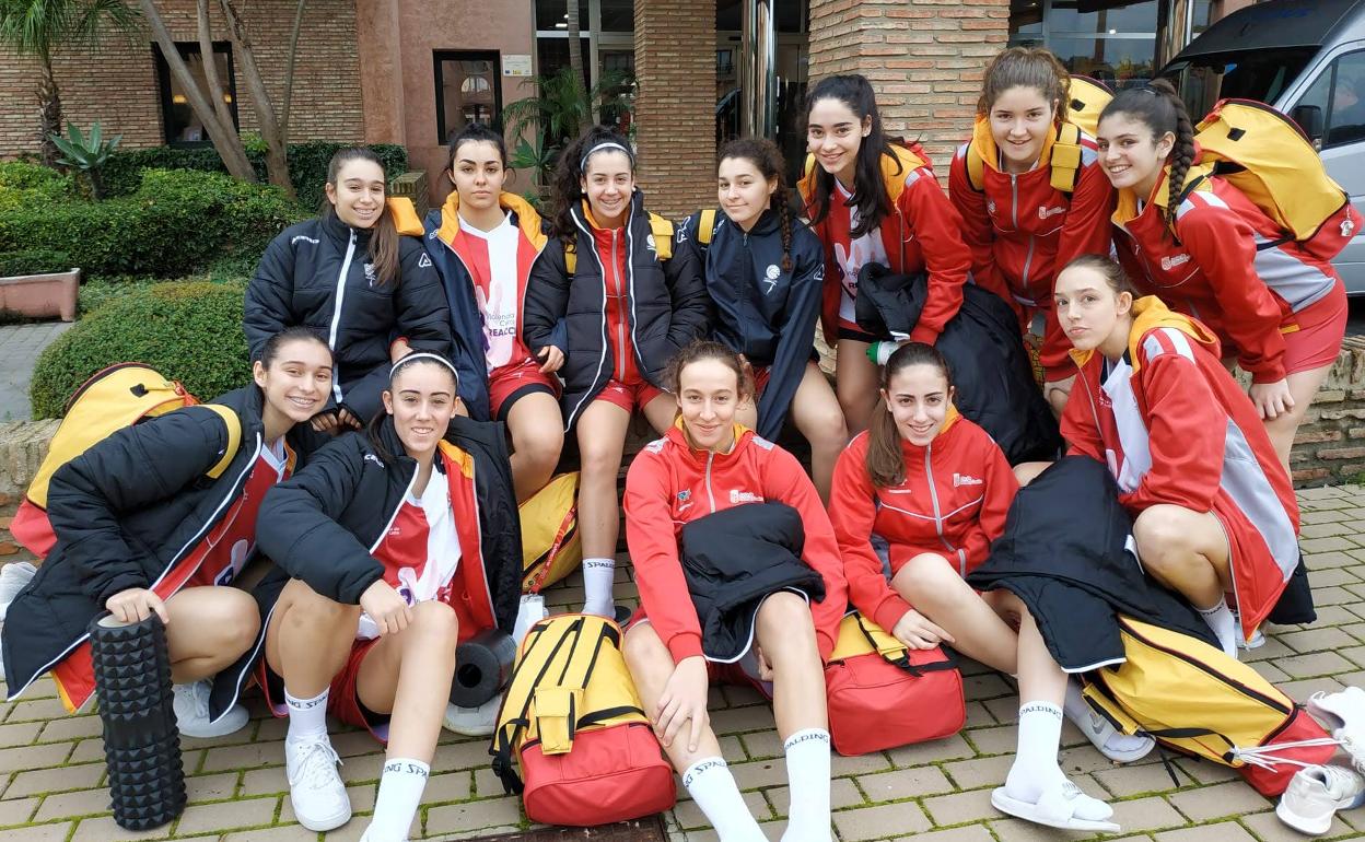 La selección cadete femenina concluyó el campeonato en quinto lugar. 