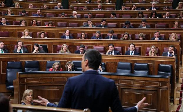 Pedro Sánchez, durante la segunda sesión del debate de investidura. 