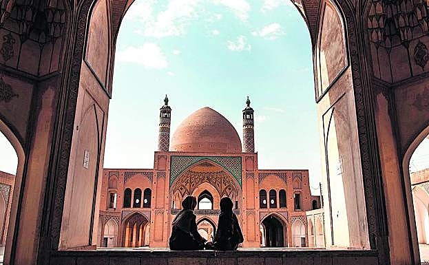 Mezquita de Agha Bozorg, en Kashán. Según la leyenda, de allí proceden los Reyes Magos. 